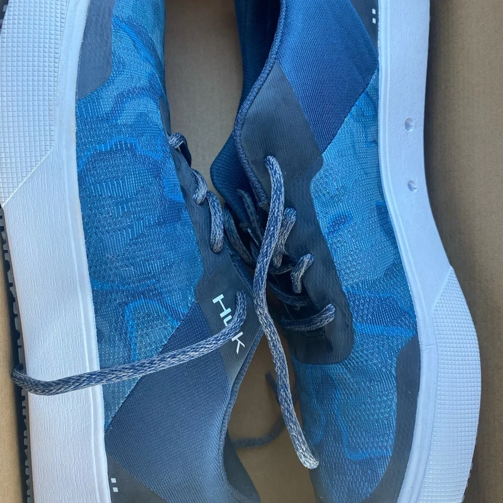 HUK Mahi Shoes Brand New in Box - Picture 3 of 6